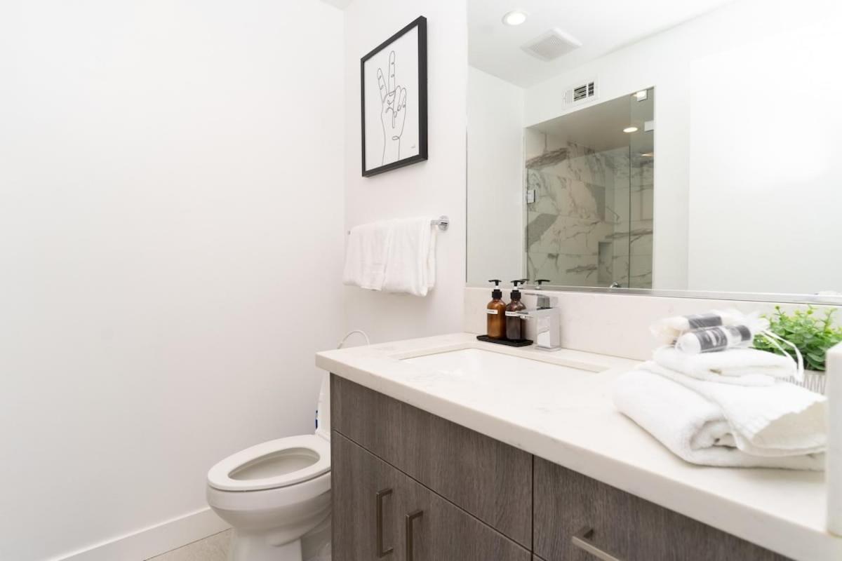 Bright And Trendy 2-Story Bankers Hill Condo 샌디에이고 외부 사진