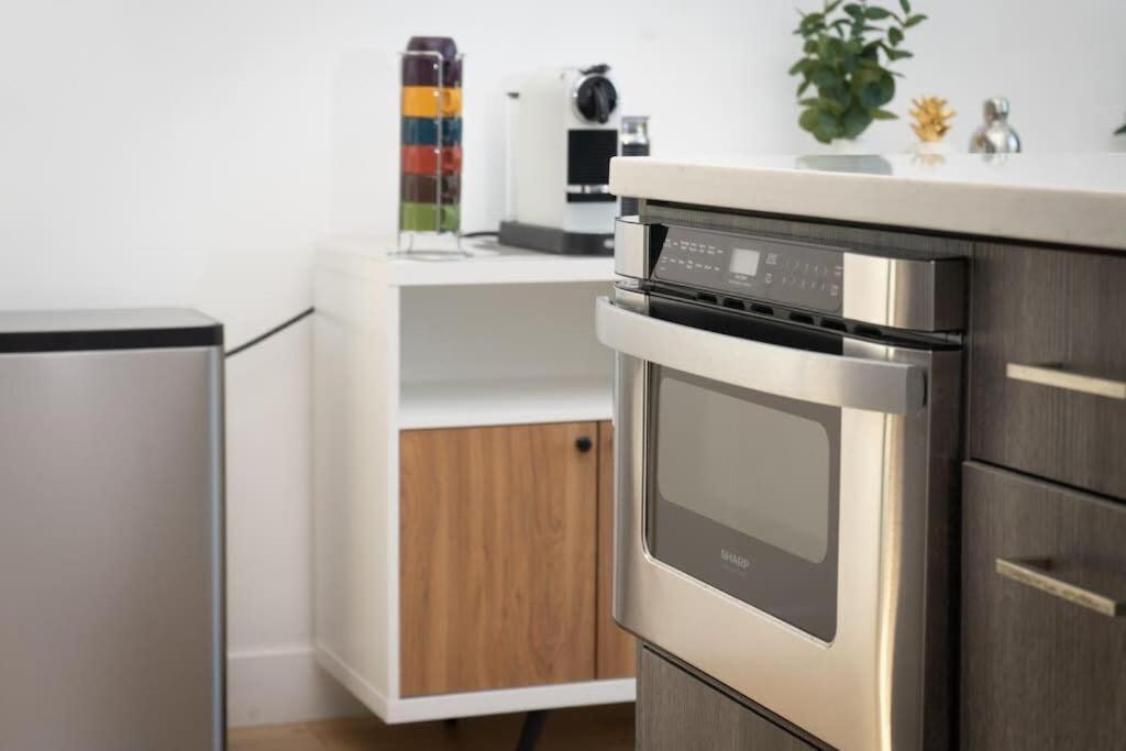 Bright And Trendy 2-Story Bankers Hill Condo 샌디에이고 외부 사진