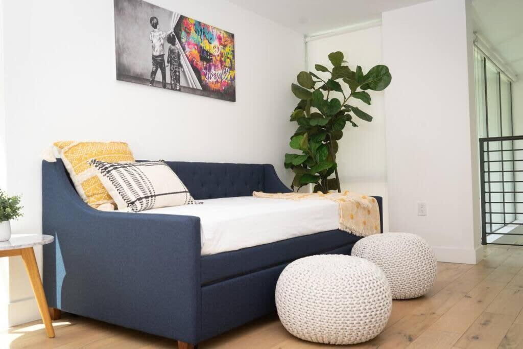 Bright And Trendy 2-Story Bankers Hill Condo 샌디에이고 외부 사진