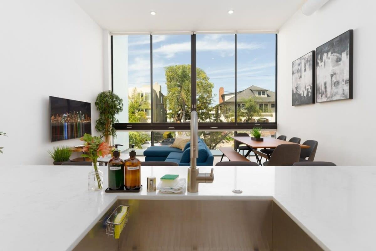 Bright And Trendy 2-Story Bankers Hill Condo 샌디에이고 외부 사진